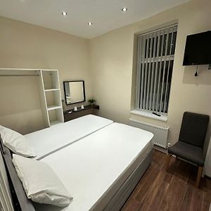 Standard Zimmer mit zwei Einzelbetten